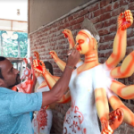 ব্যস্ত সময় পার করছেন দুর্গাপুরের মৃৎশিল্পিরা