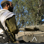 যুক্তরাষ্ট্রের অনুরোধে গাজায় আপাতত স্থল অভিযান স্থগিত করতে সম্মত হয়েছে ইসরায়েল : রিপোর্ট