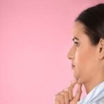 মুখে বাড়তি মেদ? এই ৩ আসন করে দেখতে পারেন