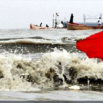 উপকূলে তুমুল বৃষ্টি, পায়রা বন্দরে ৩ নম্বর সতর্কতা সংকেত