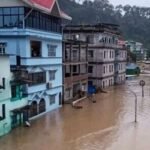 সিকিমে আটকে আছেন ৩ হাজারের বেশি পর্যটক, নিহত ১০