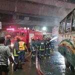 সায়েদাবাদে বাসে আগুন
