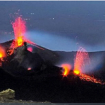 অগ্ন্যুৎপাতের ঝুঁকিতে ইতালির ৩০ লাখ মানুষ