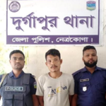 বাজার ব্যাগে মাদক বিক্রি করতে এসে ধরা পড়ল মাদক বিক্রেতা