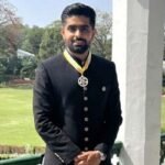 কলকাতায় কেন ৭ লাখ টাকার শেরওয়ানি কিনলেন বাবর?