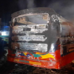 সাভারে বাসে আগুন দিয়েছে দুর্বৃত্তরা 