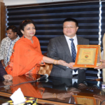 মেয়র আনোয়ারুজ্জামানের সাথে চীনের রাষ্ট্রদূতের মতবিনিময়