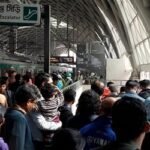মেট্রোরেলে প্রতিদিনই বাড়ছে যাত্রীদের চাপ