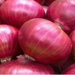 আমদানির খবরে পেঁয়াজের দাম কমে অর্ধেক