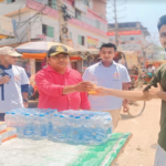 এমপি’র দিক নির্দেশনায় আশুলিয়ায় স্বেচ্ছাসেবী সংগঠনের শরবত বিতরণ 