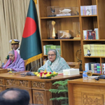 অতি বাম আর অতি ডান মিলে সরকার উৎখাতের কাজ করছে : প্রধানমন্ত্রী
