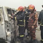 বিমানবন্দর ফ্লাইওভারে মাইক্রোবাসে আগুন