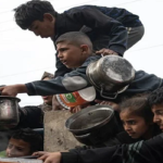 গাজার শিশুরা কাজে যাচ্ছে অভাবের তাড়নায়