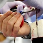 জীবন বাঁচাতে রক্ত দিন