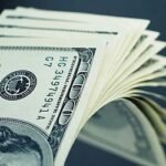 ব্যাংকিং চ্যানেলে বাড়ানো হচ্ছে ডলার বিক্রির ব্যবধান