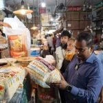 বন্যার সুযোগে চিড়া-মুড়ির মূল্যবৃদ্ধি, কয়েক প্রতিষ্ঠানকে জরিমানা