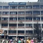 যেন এক অন্ধকার ভূতুড়ে স্থাপনা