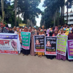 আশুলিয়ায় পাওনা টাকার দাবিতে মানববন্ধন