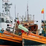 বাংলাদেশের জলসীমায় ইলিশ ধরায় ৩১ ভারতীয় জেলে আটক