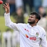 ঢাবিতে সাকিবের কুশপুত্তলিকা দাহ