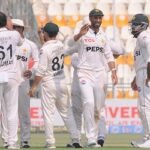 ‘দেয়ালে পিঠ ঠেকে যাওয়া’ পাকিস্তানের দাপুটে জয়