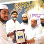 বিশ্বজয়ী হাফেজ মুয়াজ মাহমুদকে সংবর্ধনা