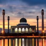 ফরজ নামাজের তৃতীয় রাকাতে উচ্চৈস্বরে কেরাত পড়লে করণীয়