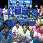 নোয়াখালীতে আগ্নেয়াস্ত্রসহ ১৪ ডাকাত গ্রেপ্তার