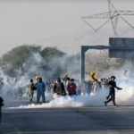 উত্তাল পাকিস্তান: নিরাপত্তা সদস্যসহ নিহত ৫, ইসলামাবাদে সেনা মোতায়েন