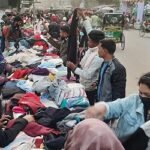 শীত জেঁকে বসেছে পাবনায়, ফুটপাতে বিক্রি জমজমাট