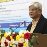 পুঁজিবাজারে অস্থিরতার নেপথ্যে প্লেয়ার ও রেগুলেটররা: অর্থ উপদেষ্টা