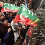 সংলাপে বসতে সরকারকে সময়সীমা বেঁধে দিচ্ছে পিটিআই