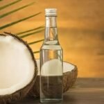 গোসলের আগে না পরে— শীতে কখন তেল মাখা ভালো?