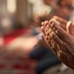 অমুসলিমদের জন্য দোয়া করা যাবে?