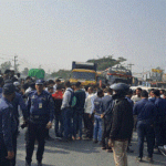 অধ্যক্ষের কলেজে ফেরার খবরে স্থানীয়দের হামলায় ১০ শিক্ষার্থী আহত