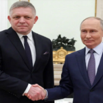 রাশিয়ায় বিরল সফরে পুতিনের সঙ্গে সাক্ষাৎ করলেন স্লোভাক প্রধানমন্ত্রী ফিকো