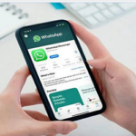 হোয়াটসঅ্যাপ-গুগল প্লে থেকে নিষেধাজ্ঞা তুলে নিল ইরান