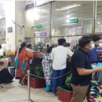 ব্যাংকে তারল্য সংকট: টাকা উত্তোলনে ভোগান্তিতে গ্রাহক