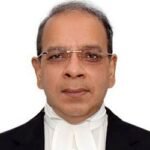 ‘আমরা ধ্বংসস্তূপের ওপর দাঁড়িয়ে আছি’