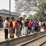 বুড়িমারী এক্সপ্রেস ট্রেনটি ‘কাকিনা স্টেশনে’ স্টপেজের দাবিতে বিক্ষোভ 