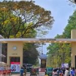 অফিস কক্ষে বসে পরীক্ষা দিচ্ছিলেন ছাত্রলীগ কর্মী, আটক করল শিক্ষার্থীরা