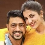সমুদ্রসৈকতে দোলনায় দুলছেন দেব, সঙ্গী রুক্মিণী