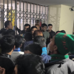 অনশনরত অবস্থায় পুলিশের গাড়িতে হামলা, ভাংচুর, অনশনকারী নারী প্রভাষক গ্রেপ্তার