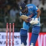 রিশাদের জোড়া আঘাত, উইকেটের দেখা পেলেন মোস্তাফিজও