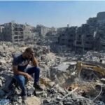 গাজায় ধ্বংসস্তূপে নীচে লাশ আর লাশ