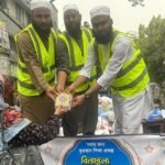 বিনামূল্যে কুরআন শরিফ বিতরণ করল নুরুল ইসলাম ফাউন্ডেশন