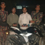 পীরগঞ্জে ৫ বোতল ফেন্সিডিলসহ দুই যুবক আটক ।