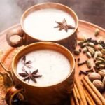 রাতে দুধ খাওয়া কাদের জন্য বিপজ্জনক?