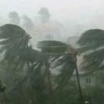 রাতের মধ্যেই ১৮ জেলায় ঝড়ের আশঙ্কা