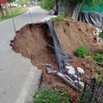 টানা বর্ষণে নাইক্ষ্যংছড়ি সীমান্ত সড়কে ভাঙন